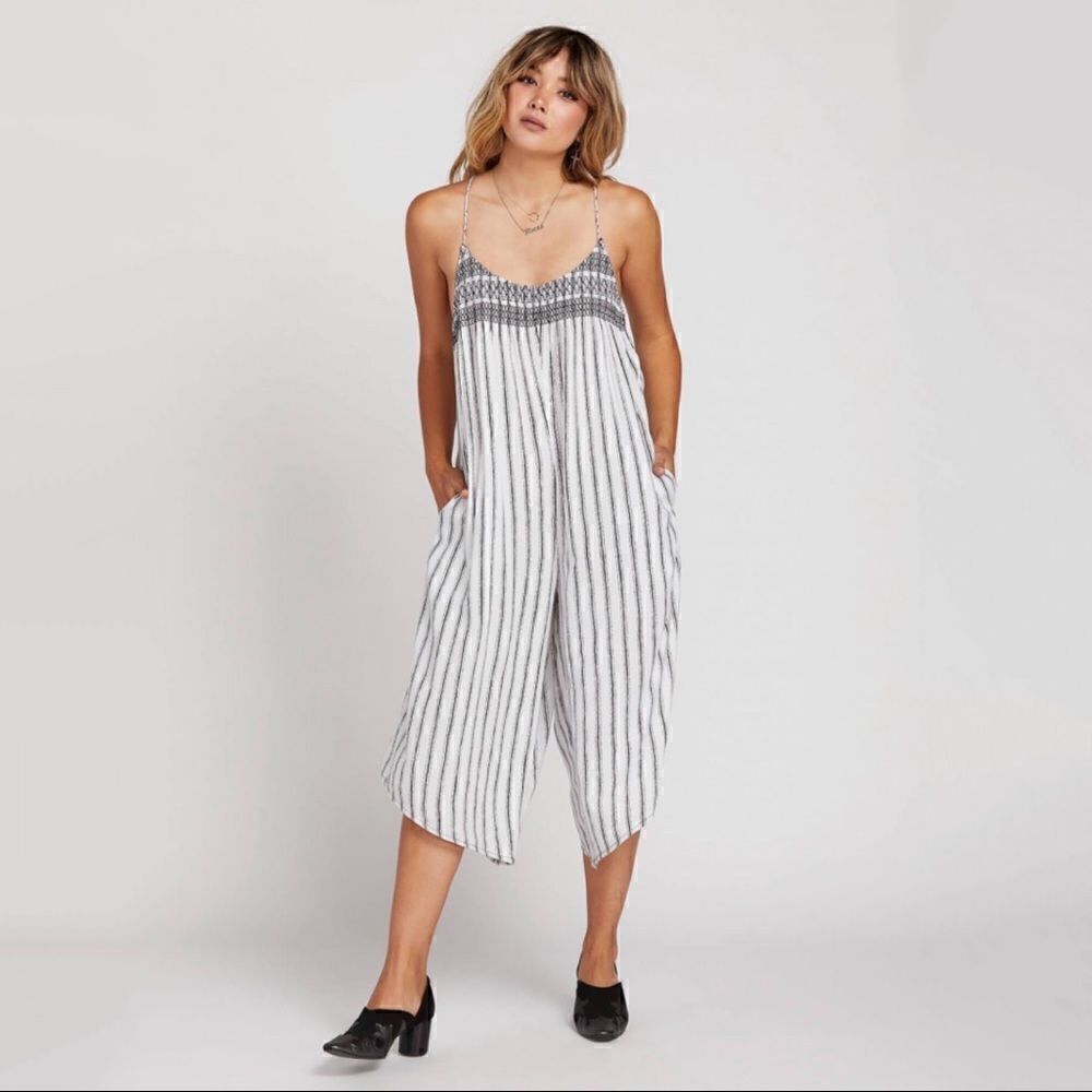 Volcom Wide leg romper  